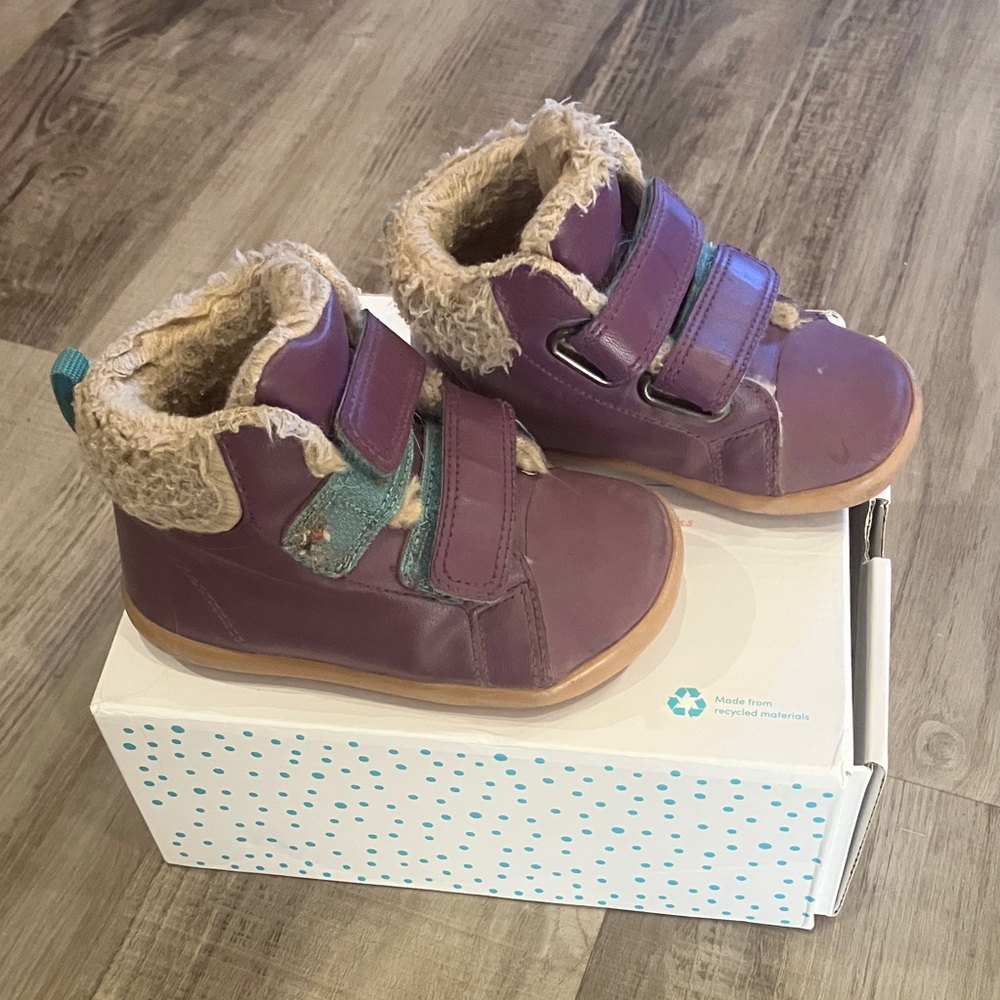 Ten Little fur high top shoes